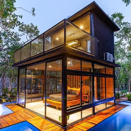Tiny House En La Selva Con Cenote Natural Privado